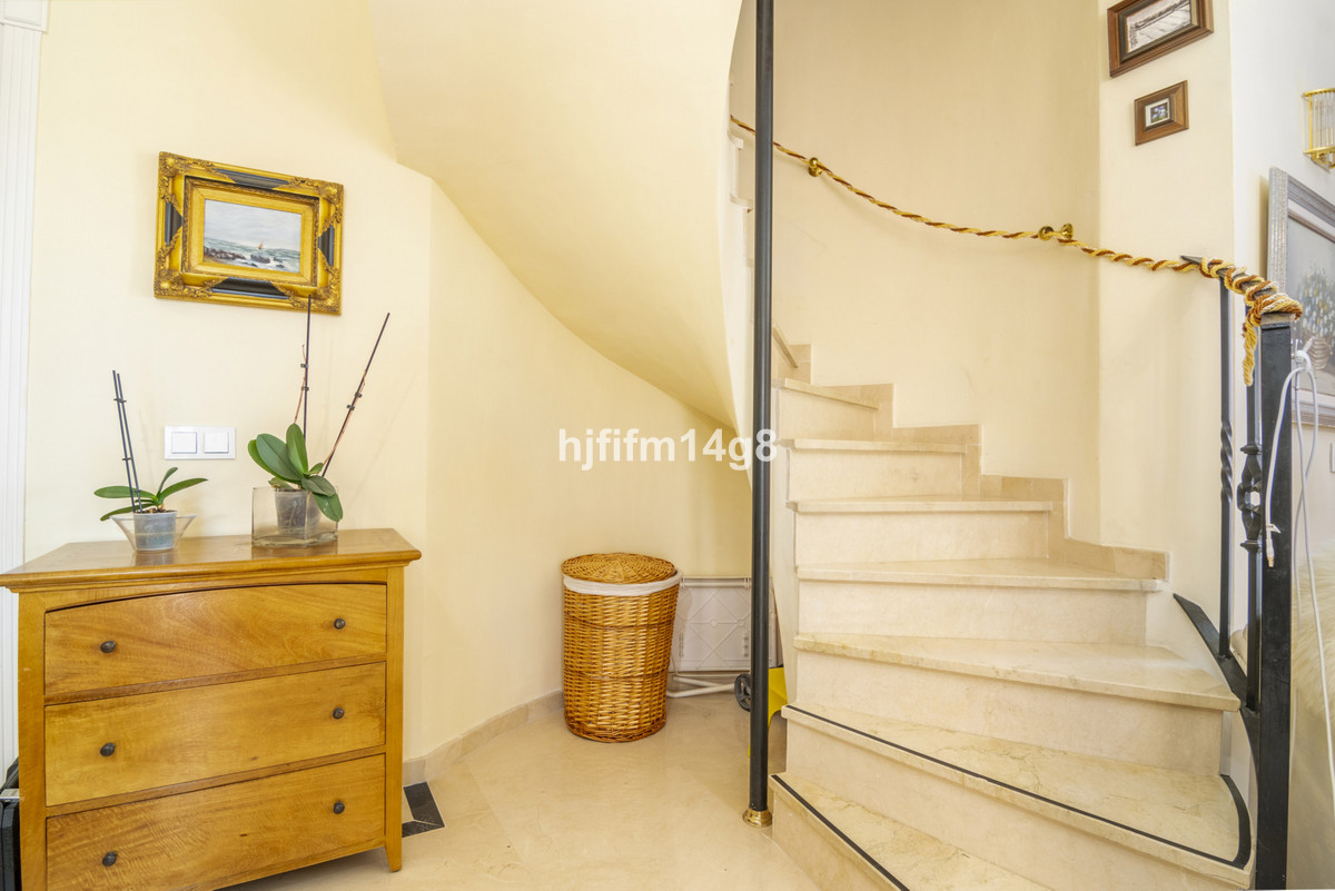 3 Bedroom Apartment for Sale in Nueva Andalucía — 9