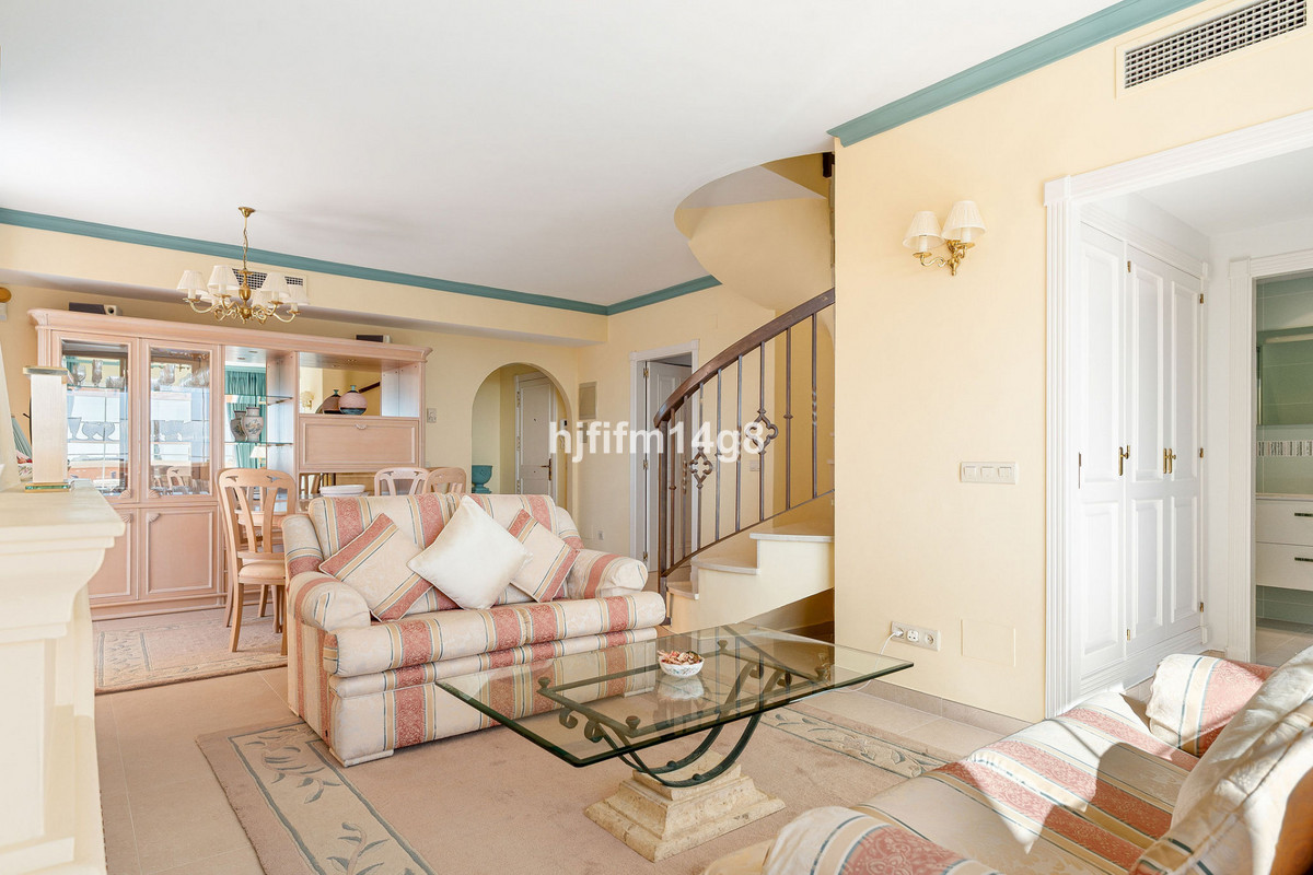 3 Bedroom Apartment for Sale in Nueva Andalucía — 6