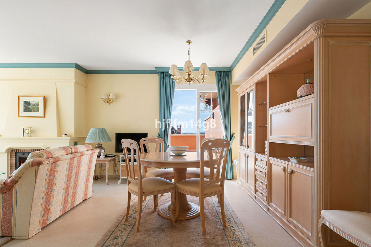 3 Bedroom Apartment for Sale in Nueva Andalucía — 7