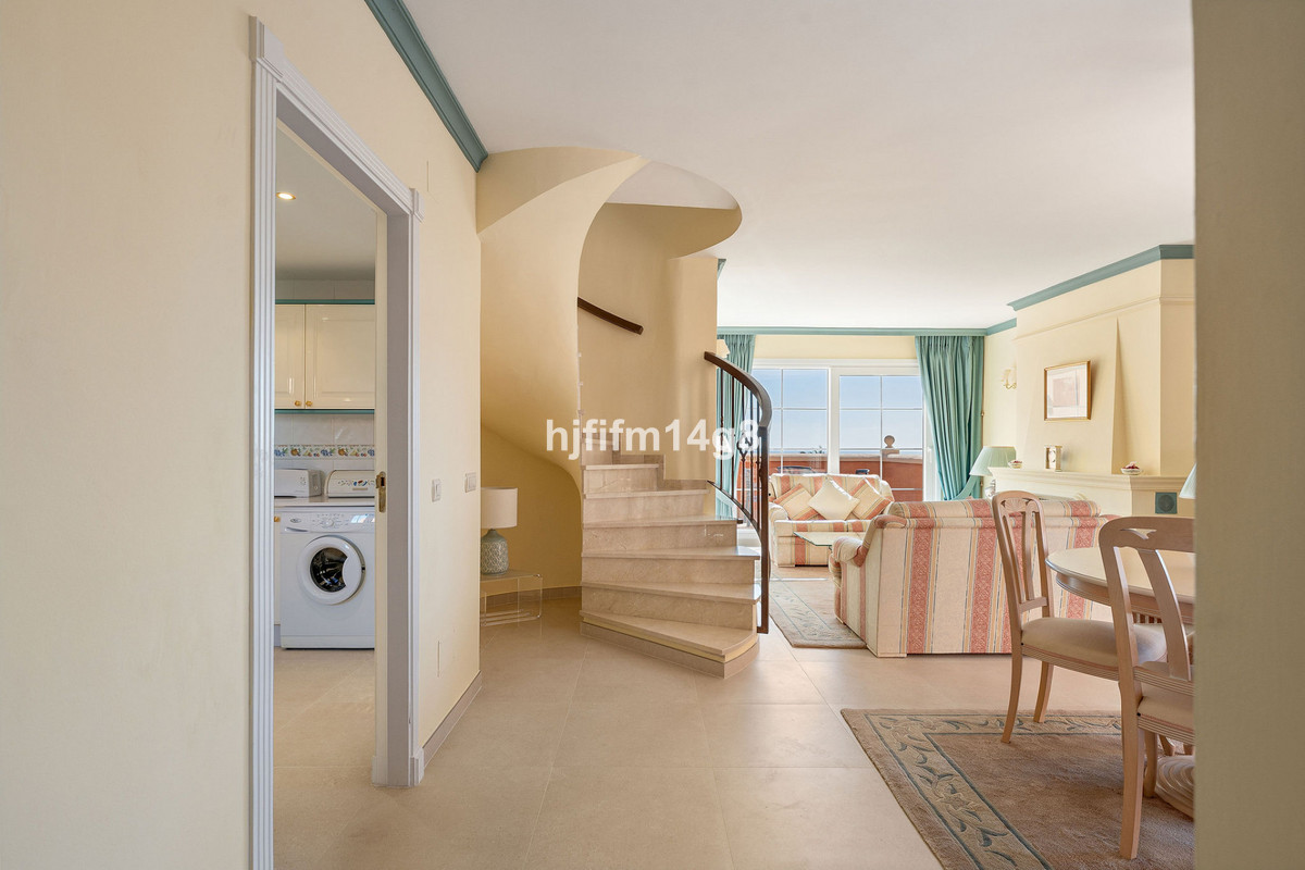 3 Bedroom Apartment for Sale in Nueva Andalucía — 8