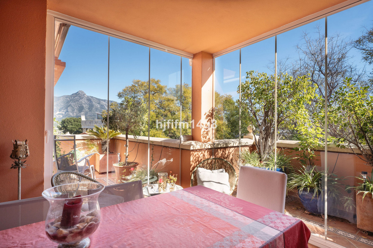 3 Bedroom Apartment for Sale in Nueva Andalucía — 3