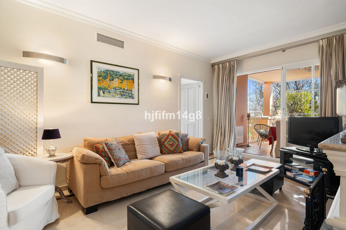 3 Bedroom Apartment for Sale in Nueva Andalucía — 6