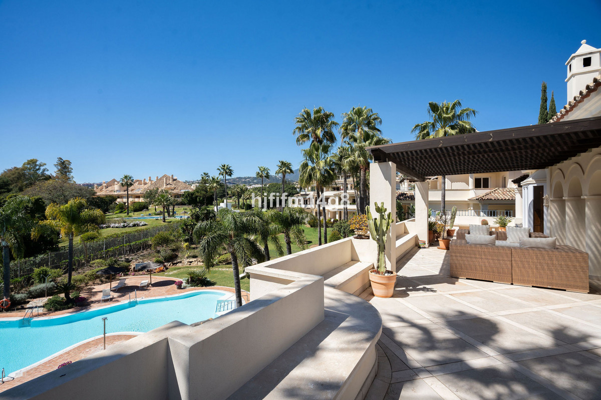 3 Bedroom Apartment for Sale in Nueva Andalucía