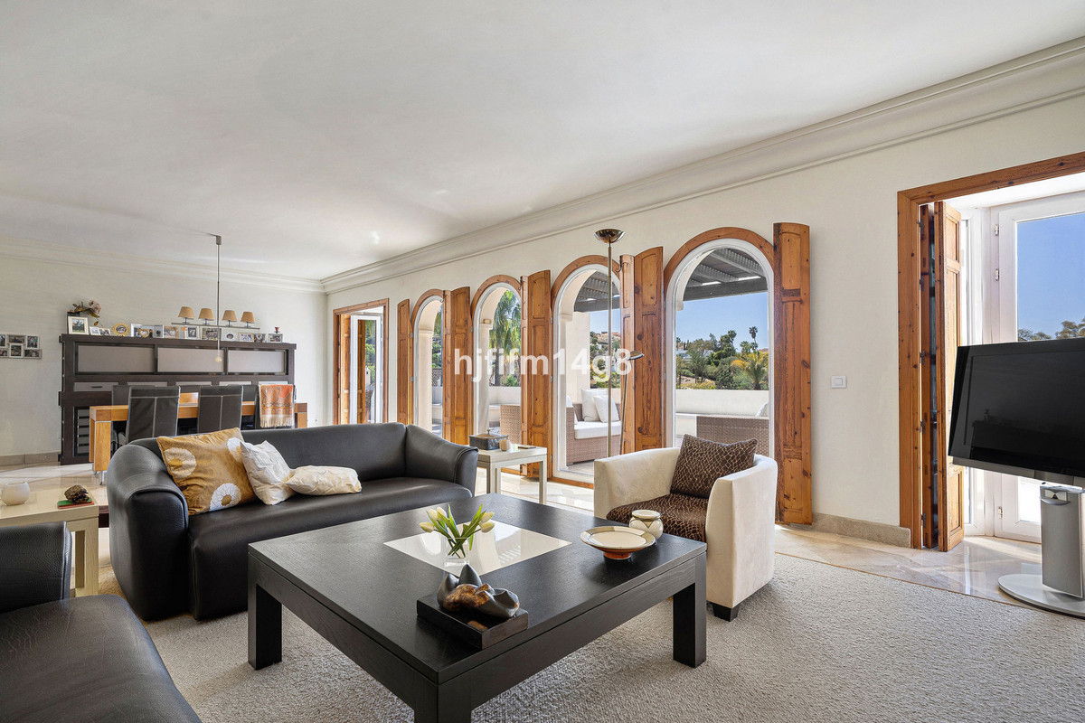 3 Bedroom Apartment for Sale in Nueva Andalucía — 6