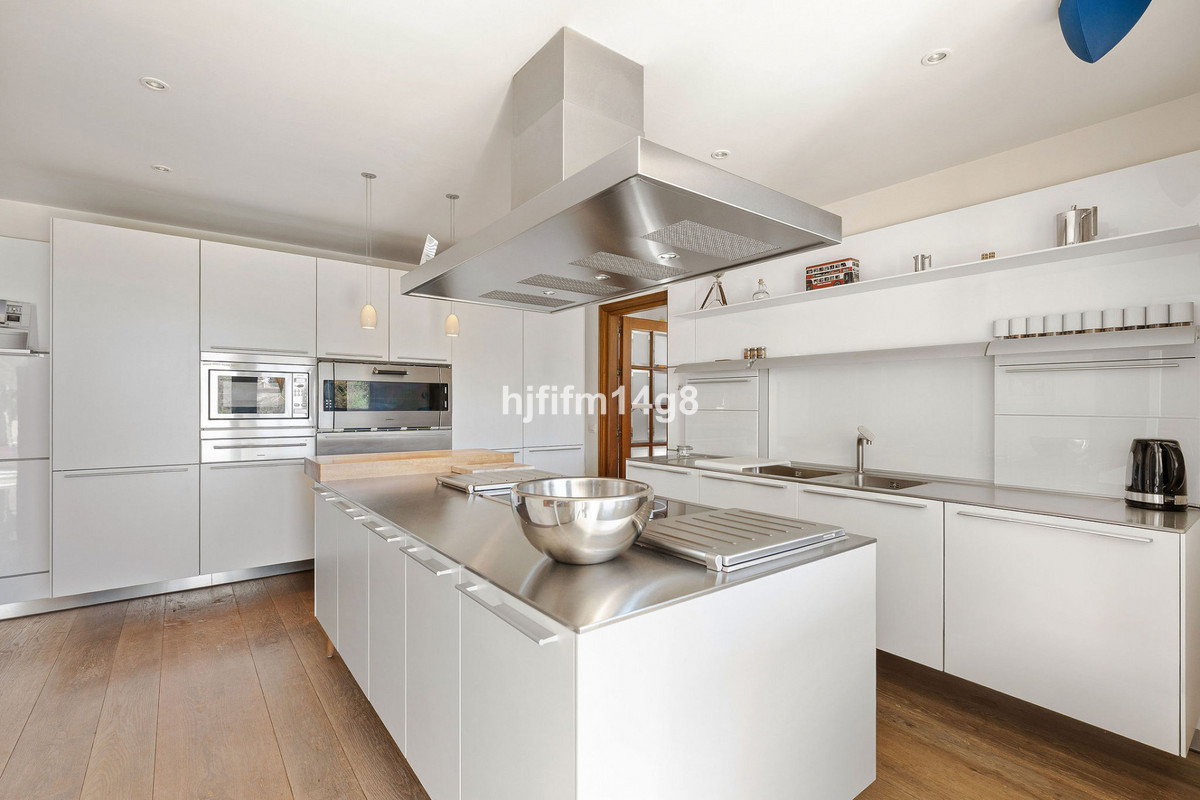 3 Bedroom Apartment for Sale in Nueva Andalucía — 7