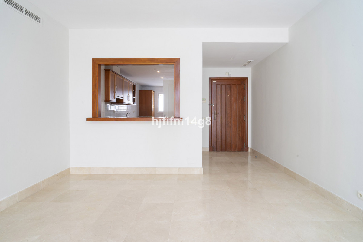 3 Bedroom Apartment for Sale in Nueva Andalucía — 6