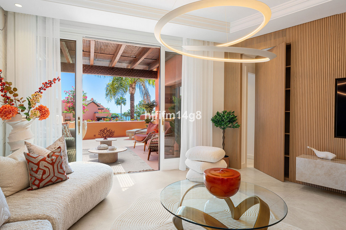 3 Bedroom Apartment for Sale in Estepona — 4