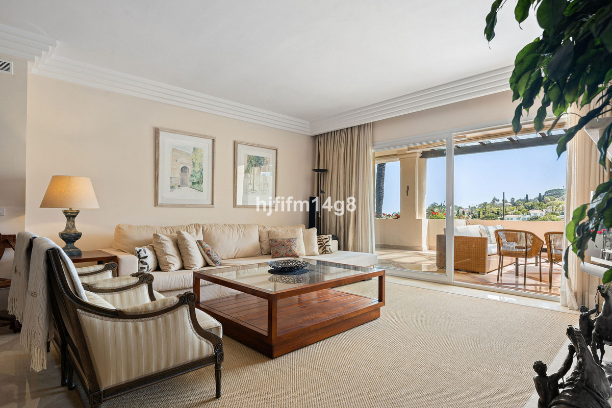 3 Bedroom Apartment for Sale in Nueva Andalucía — 5