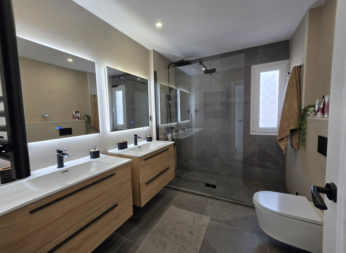 3 Bedroom Apartment for Sale in Nueva Andalucía — 7