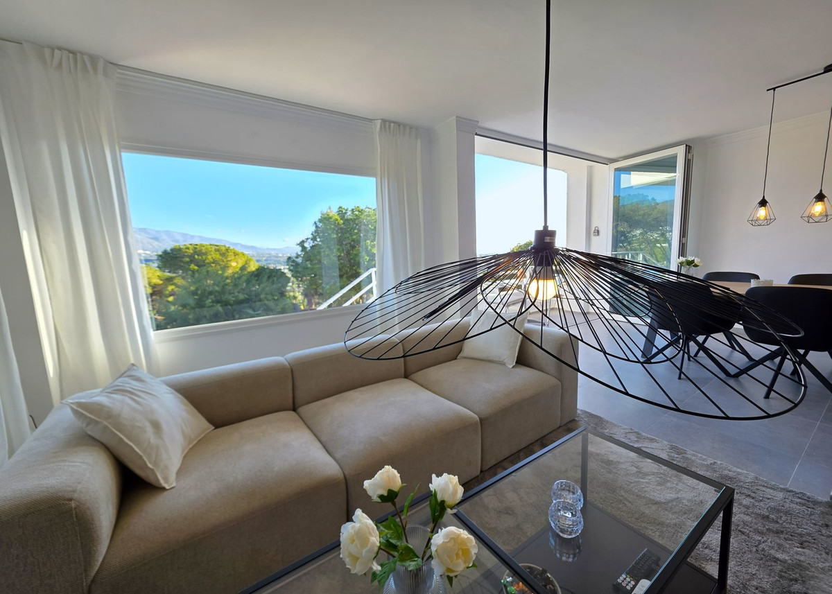 3 Bedroom Apartment for Sale in Nueva Andalucía — view 10