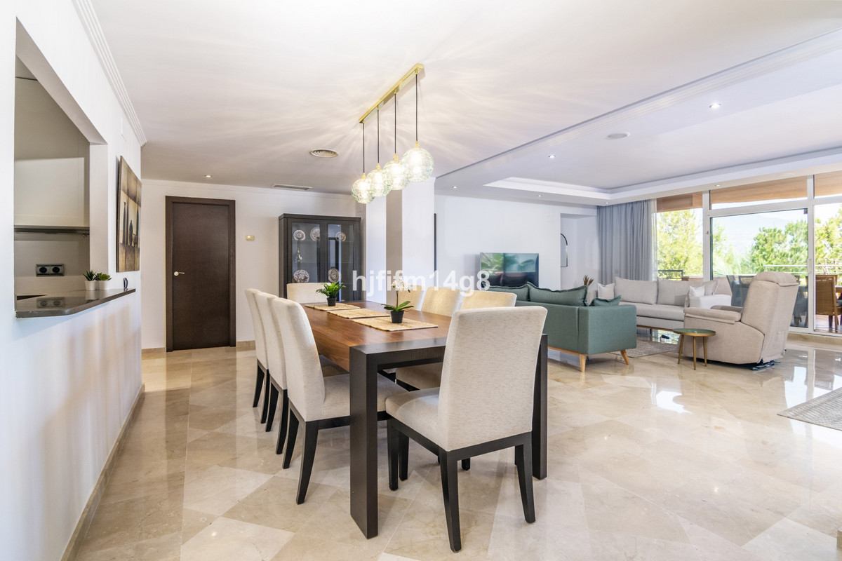 4 Bedroom Apartment for Sale in Nueva Andalucía — 3