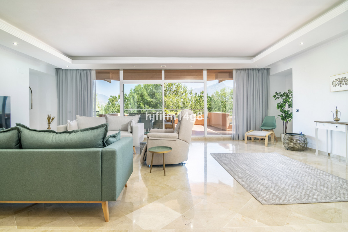4 Bedroom Apartment for Sale in Nueva Andalucía — 5