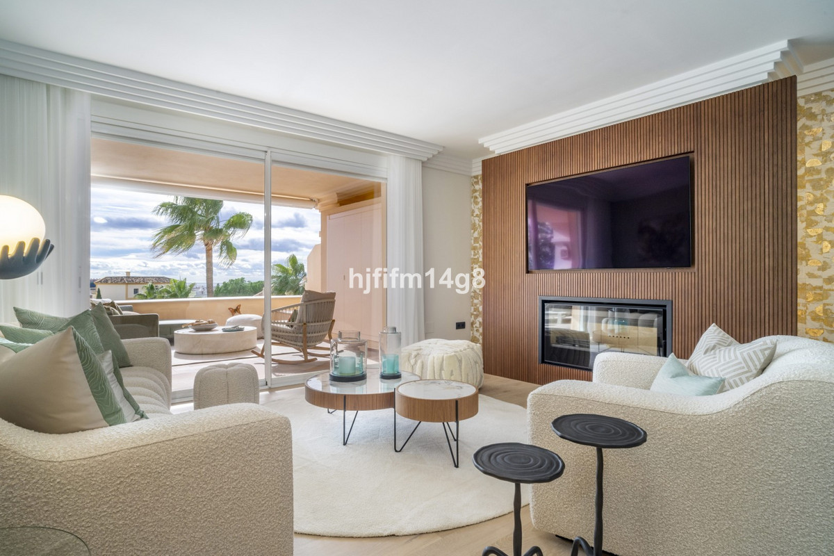 4 Bedroom Apartment for Sale in Nueva Andalucía — 5