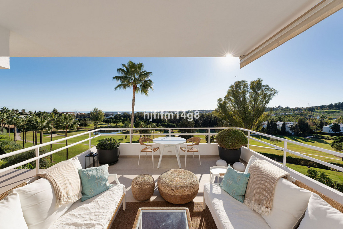 5 Bedroom Apartment for Sale in Nueva Andalucía — 4