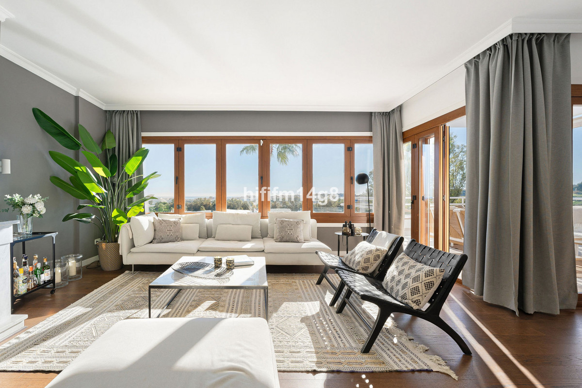 5 Bedroom Apartment for Sale in Nueva Andalucía — 7