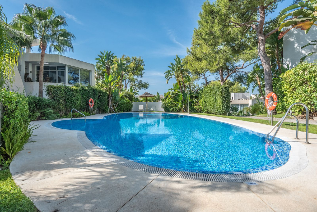 2 Bedroom Villa for Sale in Sierra Blanca