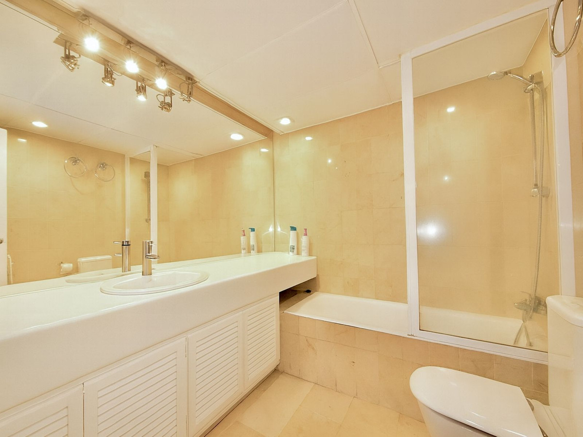 1 Bedroom Apartment for Sale in The Golden Mile — 9