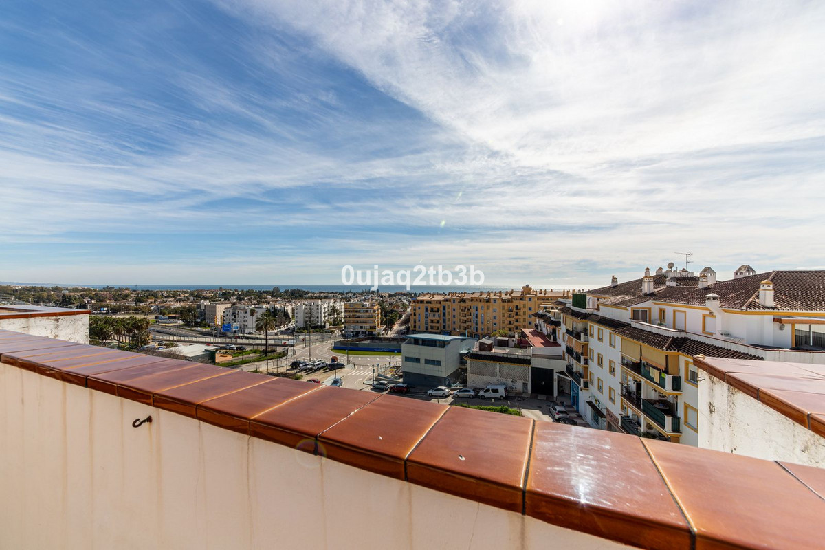 3 Bedroom Apartment for Sale in San Pedro de Alcántara — 2