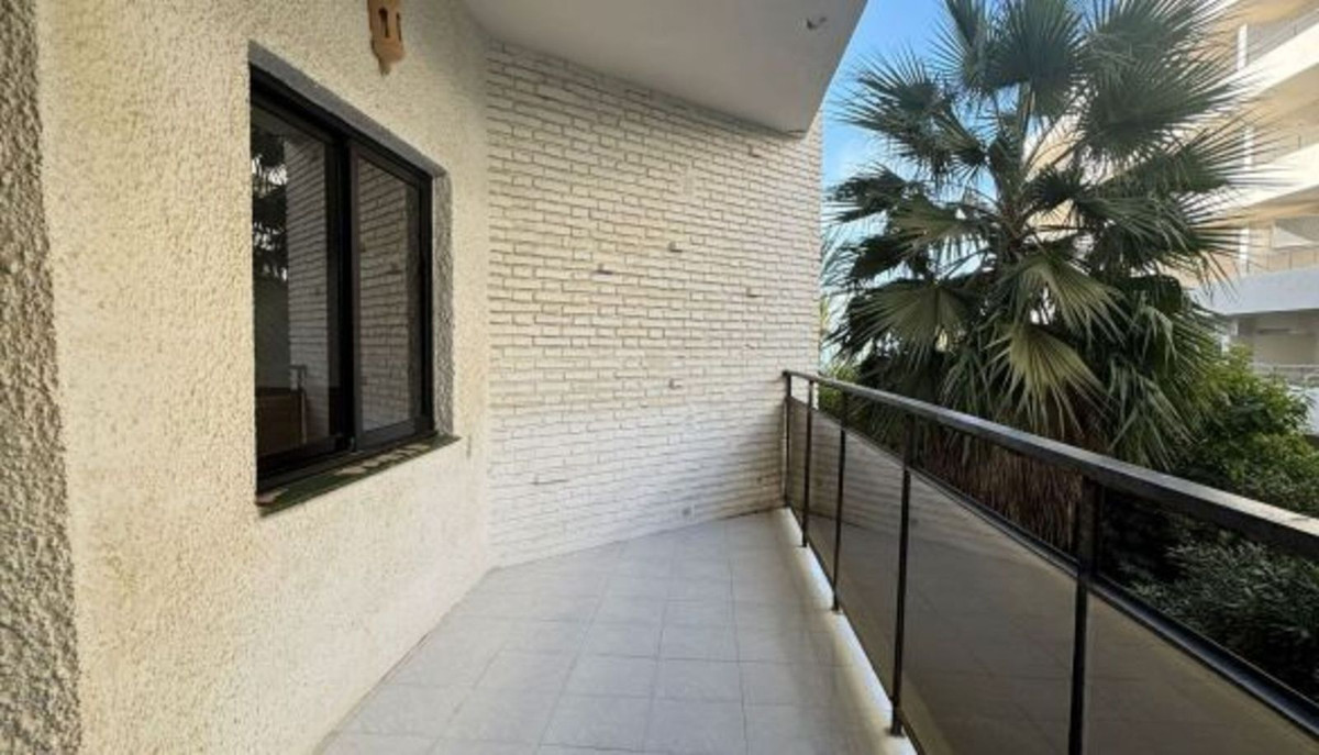 1 Bedroom Apartment for Sale in Marbella — 4