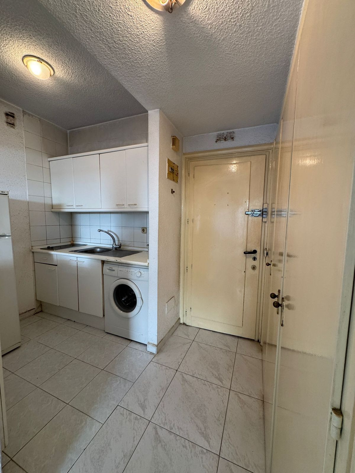 1 Bedroom Apartment for Sale in Marbella — 8