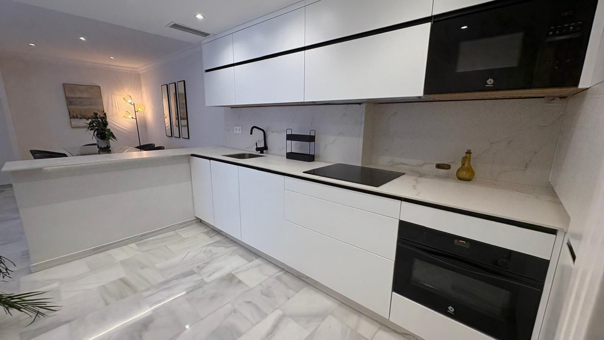 2 Bedroom Apartment for Sale in Marbella — 7