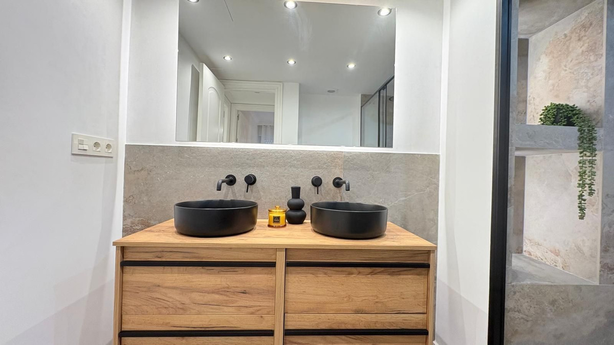 2 Bedroom Apartment for Sale in Marbella — 8