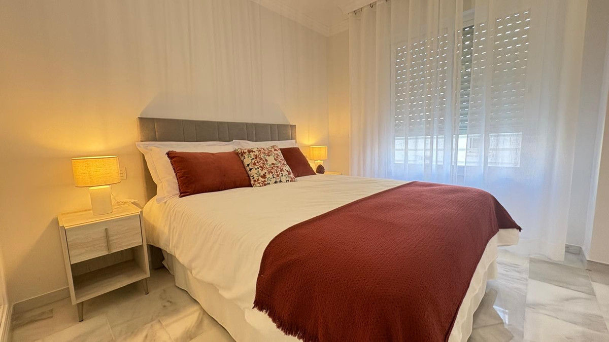 2 Bedroom Apartment for Sale in Marbella — 9