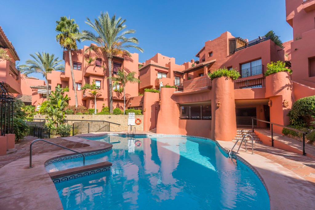 3 Bedroom Apartment for Sale in Marbella