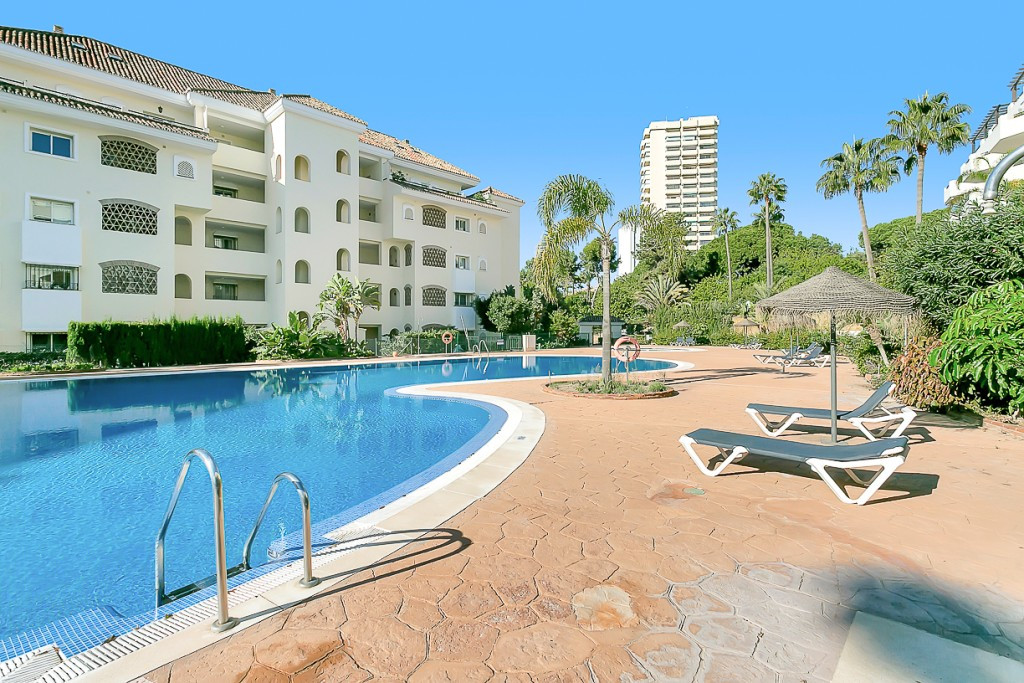 3 Bedroom Apartment for Sale in Marbella — 2