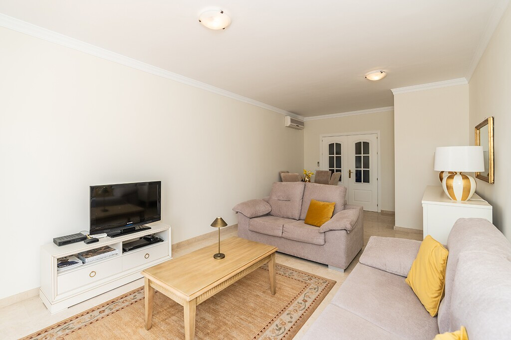 2 Bedroom Apartment for Sale in Marbella — 5