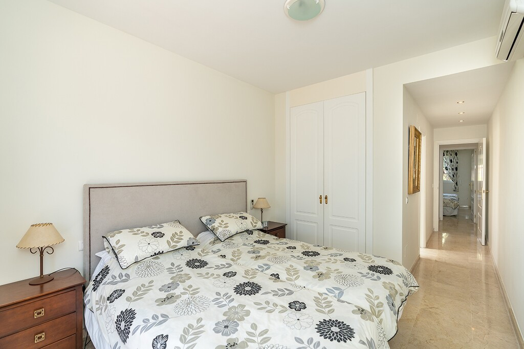 2 Bedroom Apartment for Sale in Marbella — 7