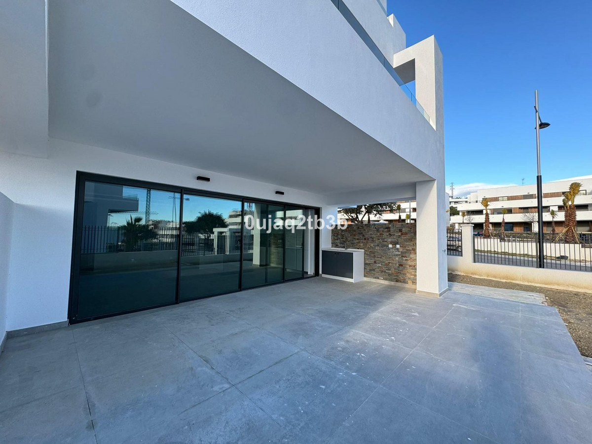 3 Bedroom Apartment for Sale in Estepona
