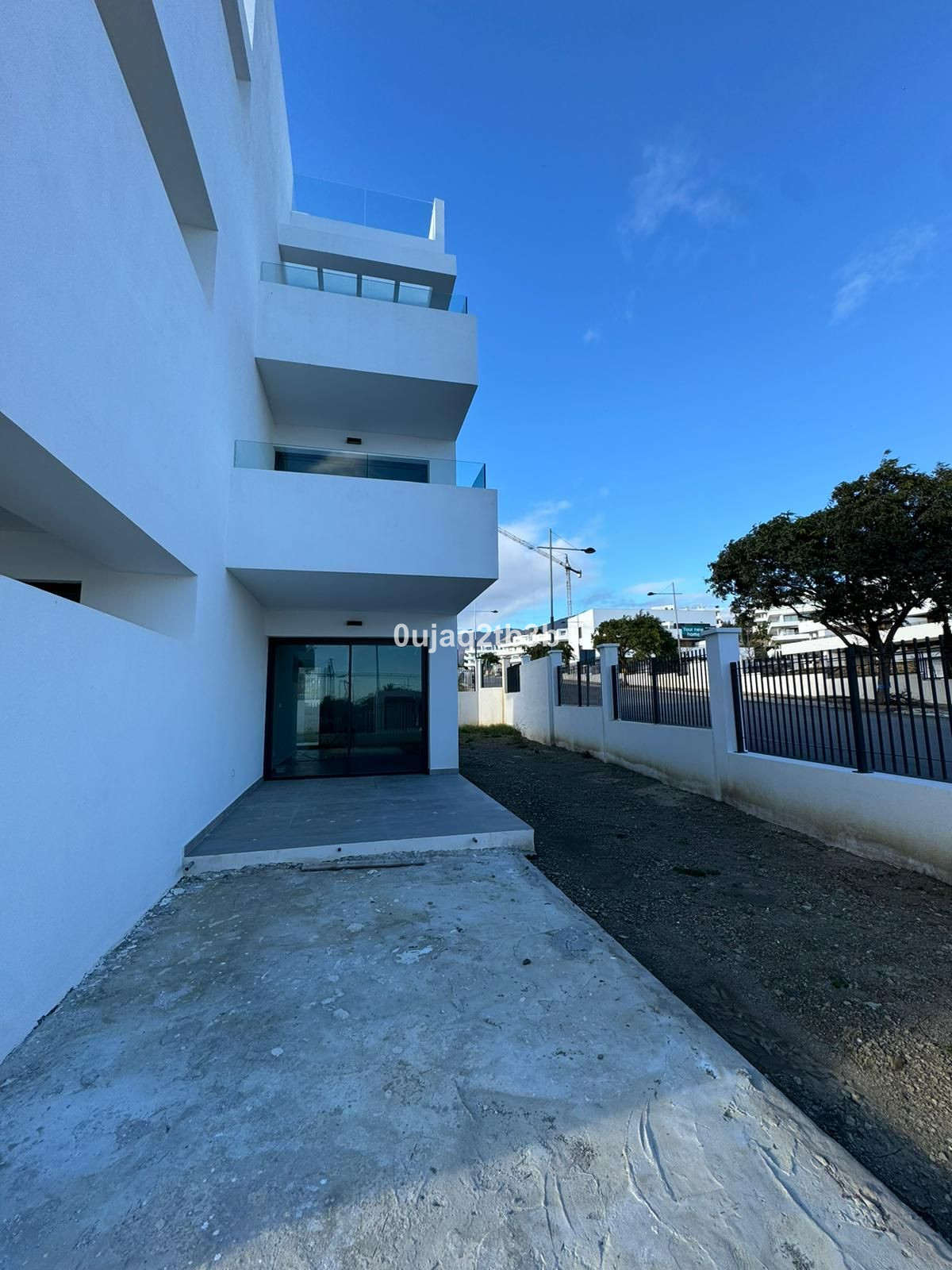 3 Bedroom Apartment for Sale in Estepona — 4