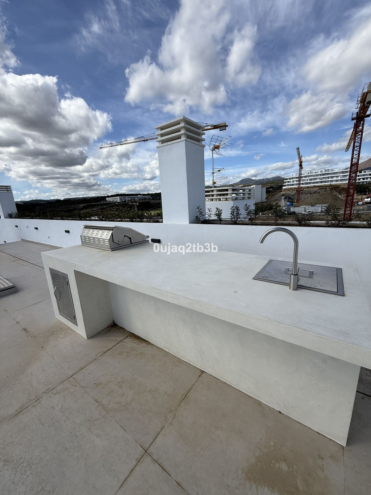 2 Bedroom Apartment for Sale in Estepona — view 10
