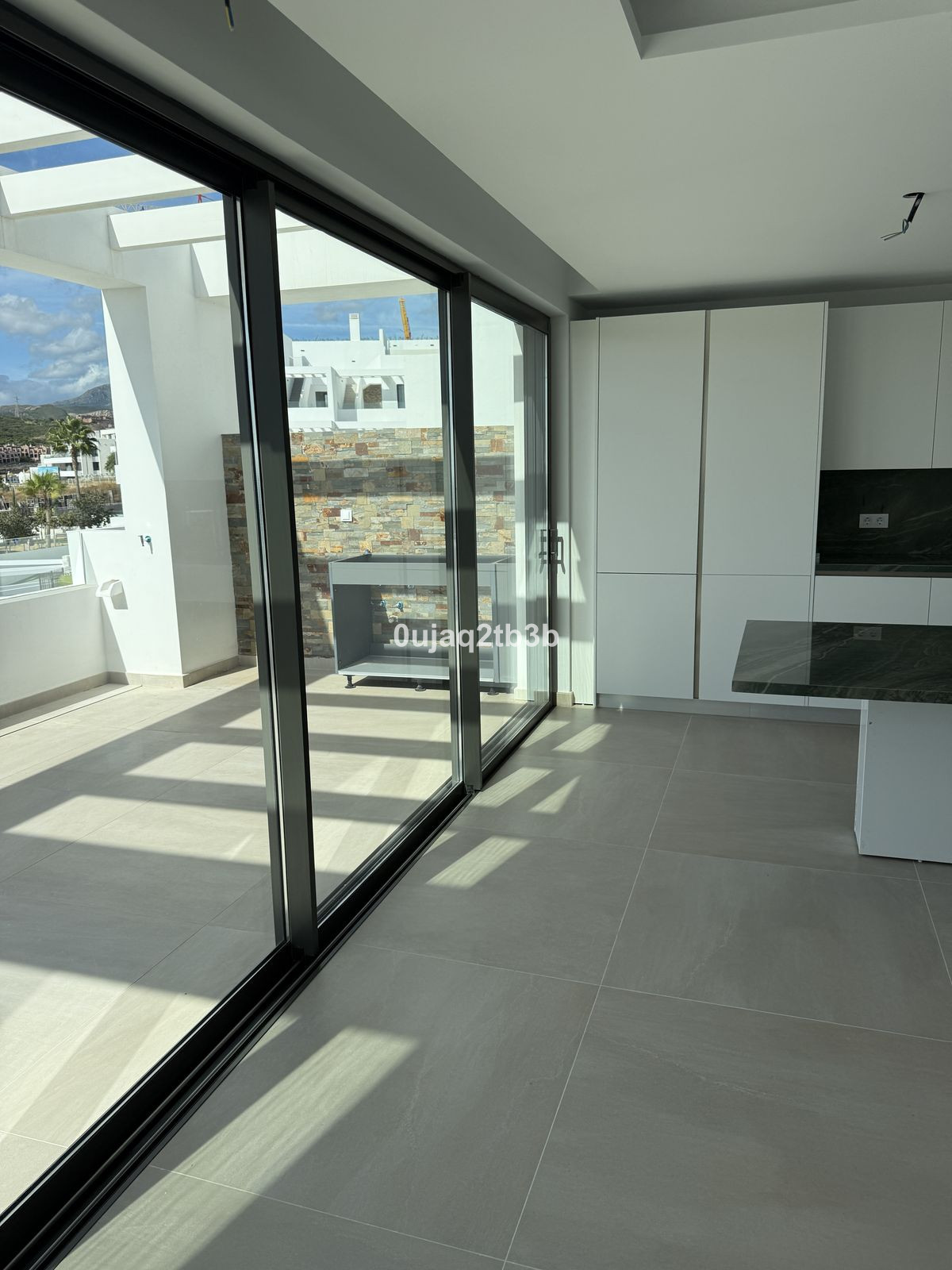 3 Bedroom Apartment for Sale in Estepona — 7