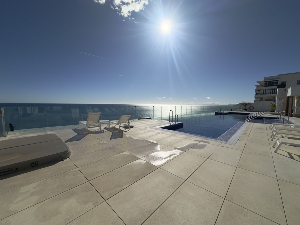 3 Bedroom Apartment for Sale in Estepona — 4