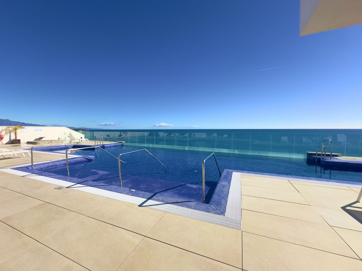 3 Bedroom Apartment for Sale in Estepona — 5