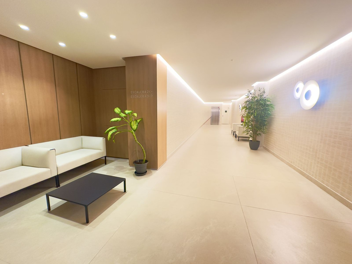 3 Bedroom Apartment for Sale in Estepona — 7