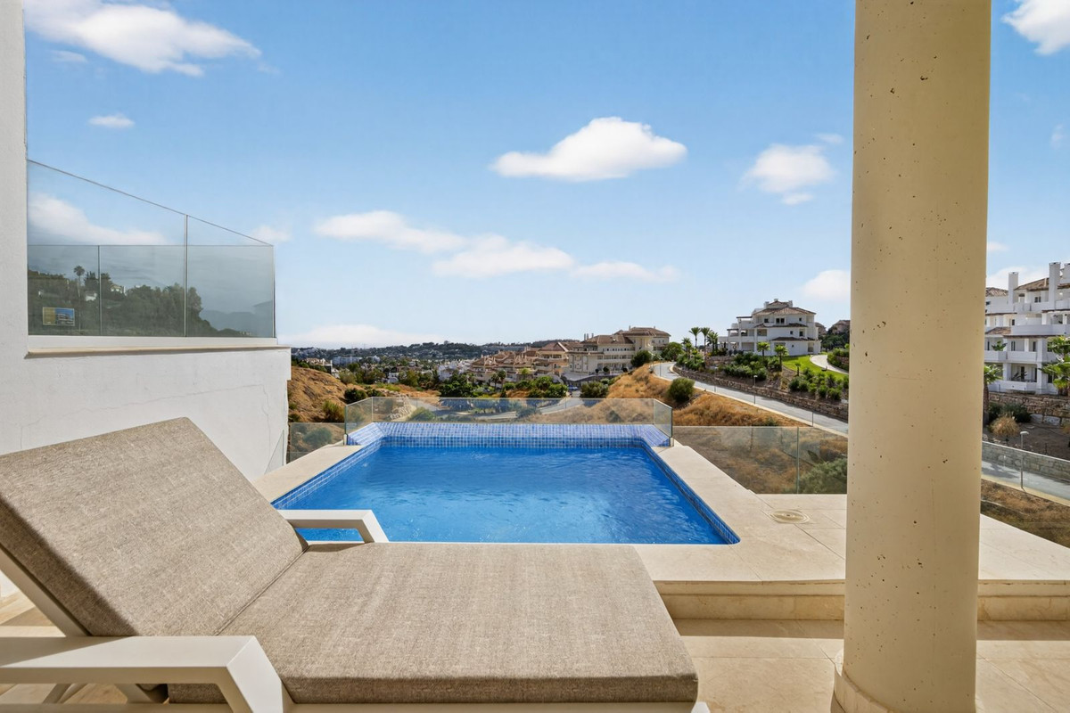 2 Bedroom Apartment for Sale in Nueva Andalucía