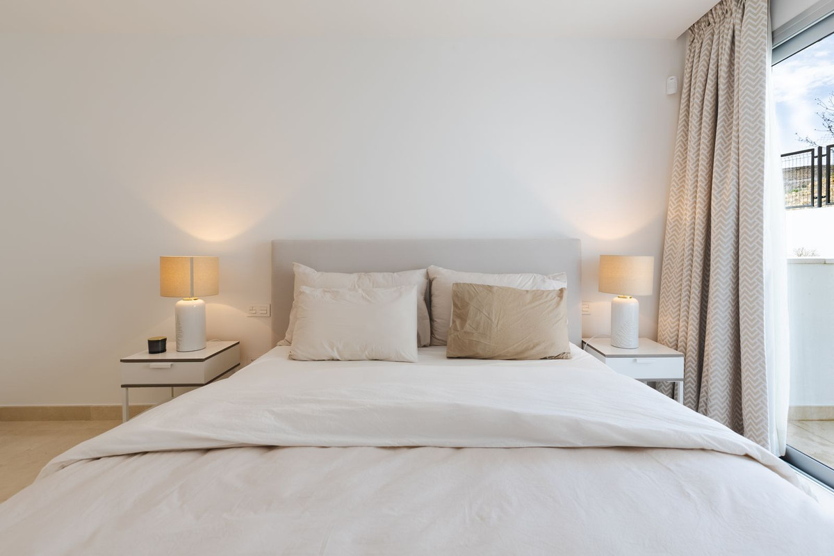 2 Bedroom Apartment for Sale in Nueva Andalucía — 5