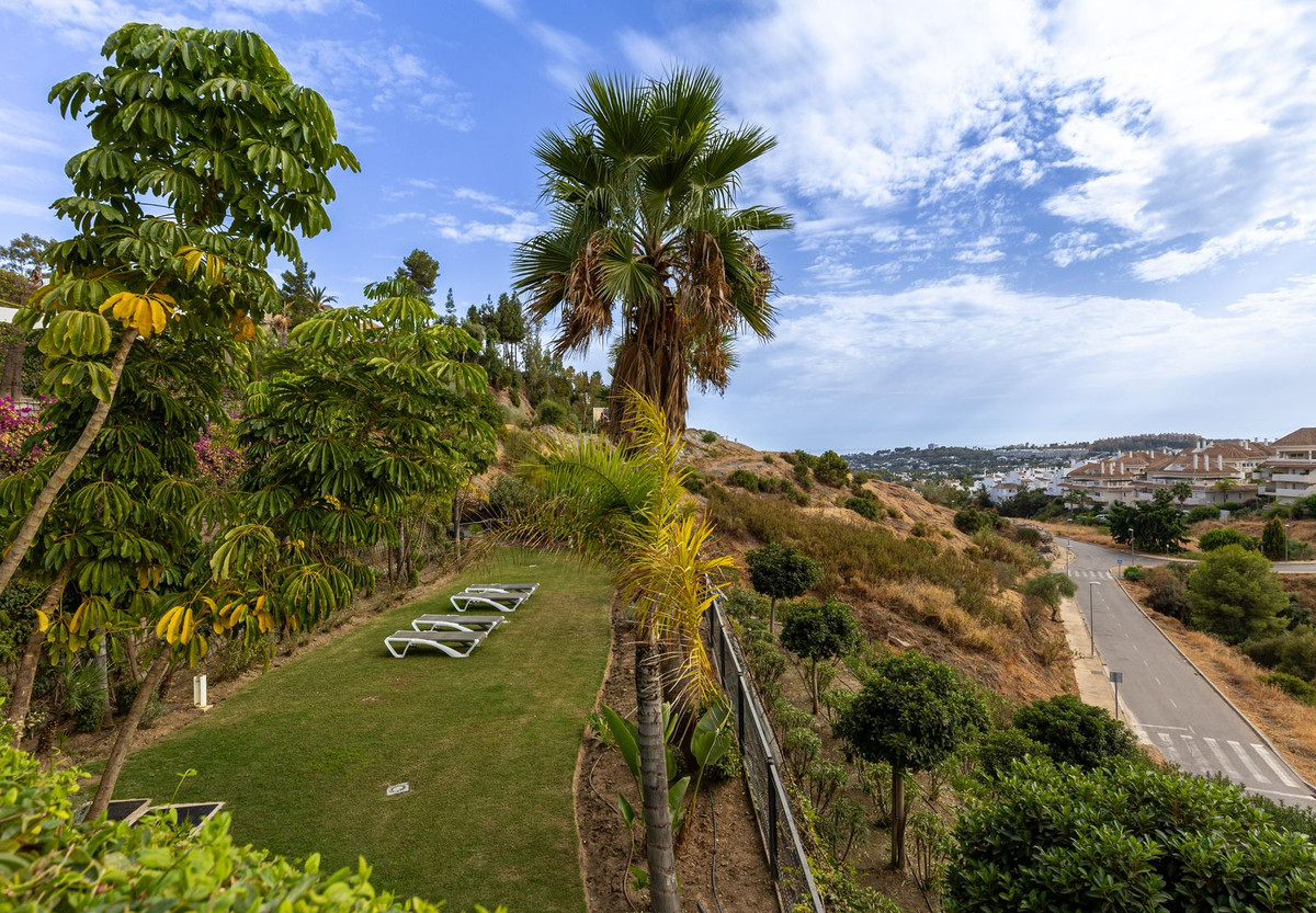 2 Bedroom Apartment for Sale in Nueva Andalucía — 8
