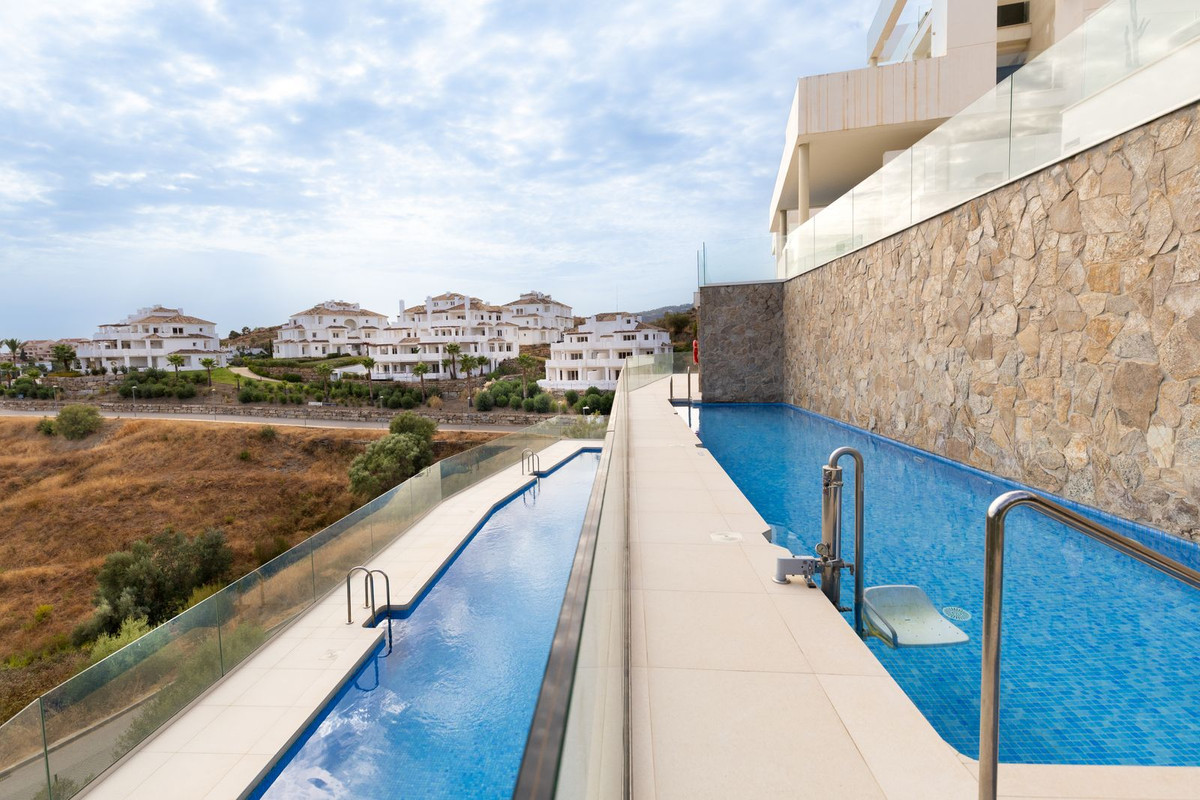2 Bedroom Apartment for Sale in Nueva Andalucía — 9