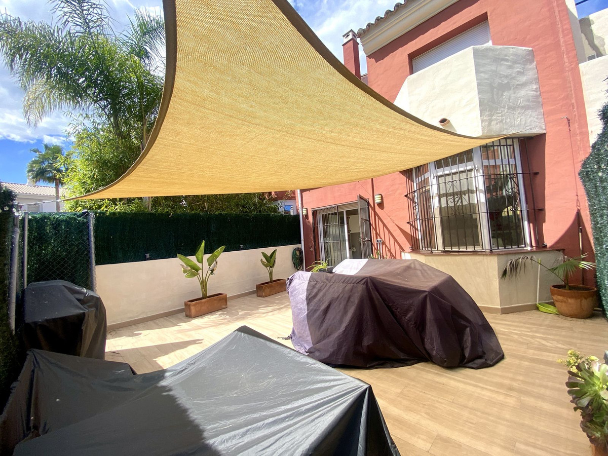 3 Bedroom Villa for Sale in Estepona — 3