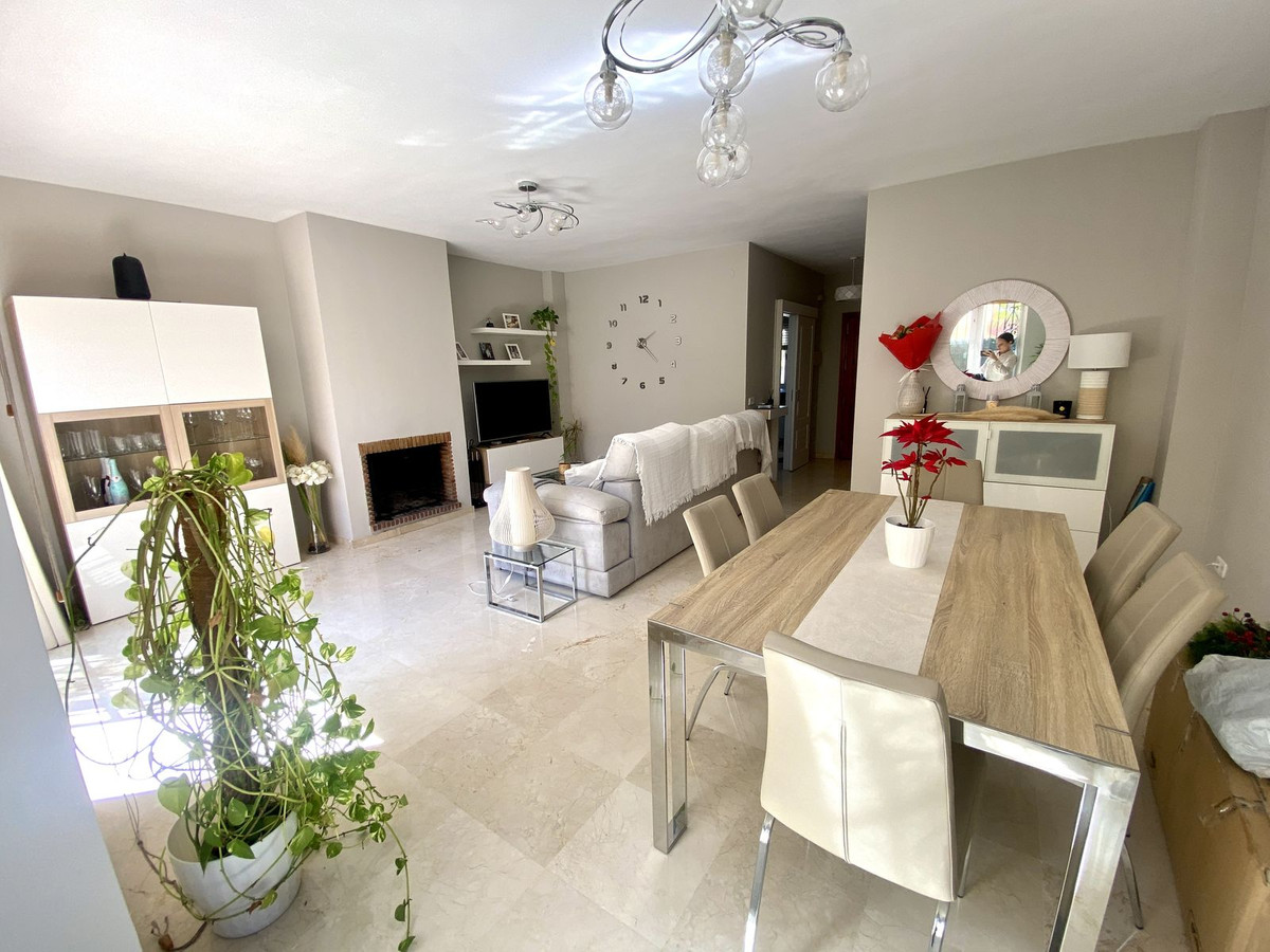 3 Bedroom Villa for Sale in Estepona — 4