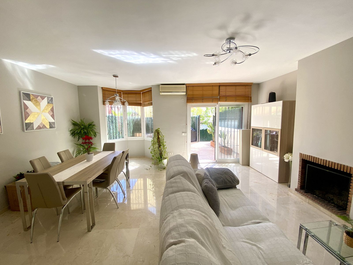 3 Bedroom Villa for Sale in Estepona — 5