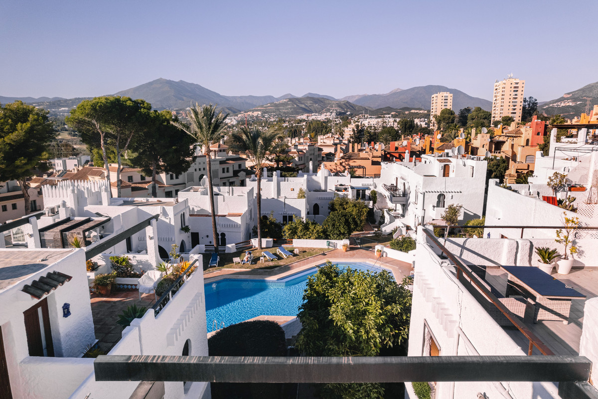 3 Bedroom Apartment for Sale in Nueva Andalucía — 6