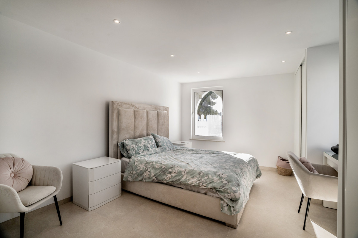 3 Bedroom Apartment for Sale in Nueva Andalucía — 9
