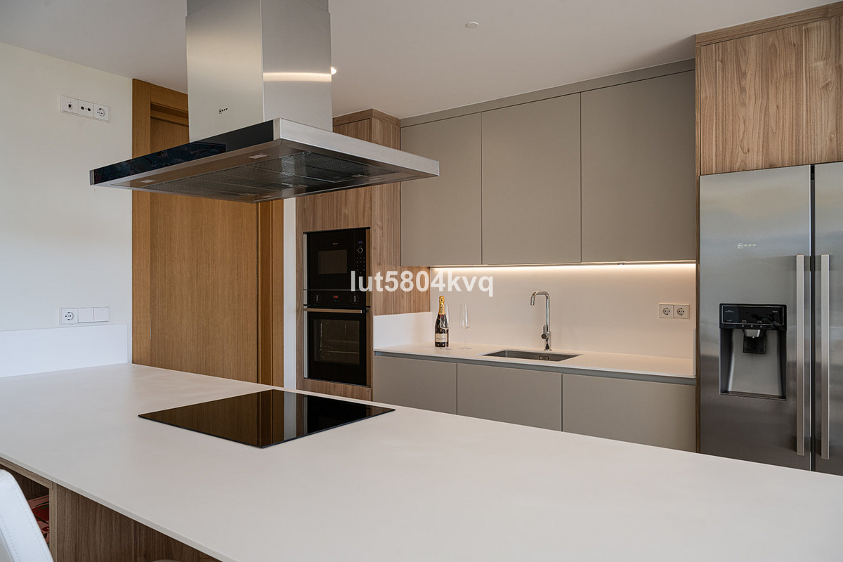 3 Bedroom Apartment for Sale in Benahavís — 3