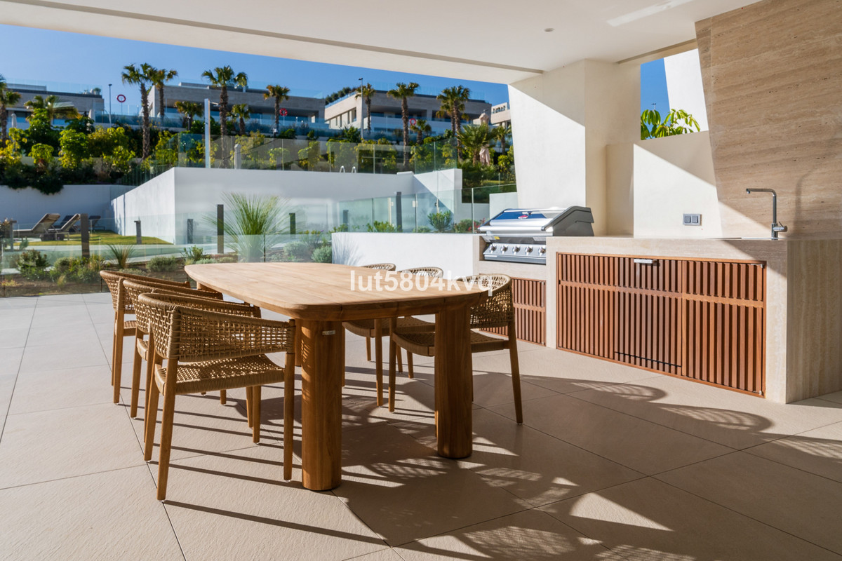 4 Bedroom Apartment for Sale in The Golden Mile — 7