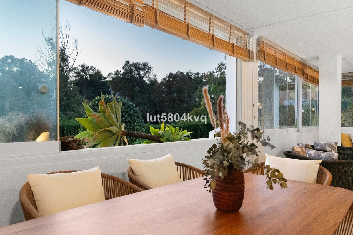 3 Bedroom Apartment for Sale in The Golden Mile — 2